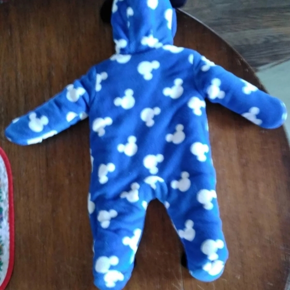 *SOLD* Disney Baby Bunting sleeper snow suit - Picture 3 of 9